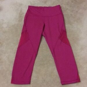 Old Navy pink cropped workout leggings
